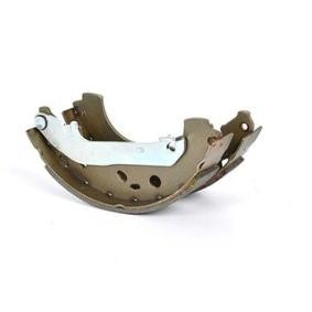 Achetez des Jeu de mâchoires de frein BSG BSG 30-205-018 à prix pour 54,79 €