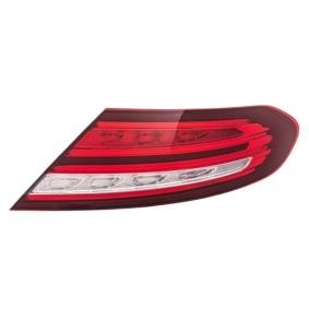 Compre Piloto trasero de HELLA online para Clase C Cabrio (A205) a precios moderados