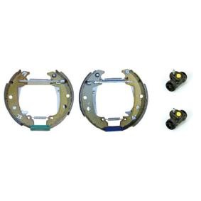 Comprar Kit frenos, disco de tambor de BREMBO K 61 033 a bajo precio de 88,21 €
