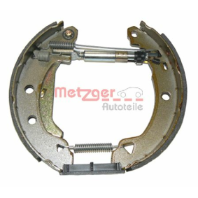 Achetez des Kit de freins, freins à tambours METZGER MG 425V à prix pour 79,87 €
