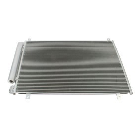 Acquista Condensatore climatizzatore da MAXGEAR AC830381 a buon mercato per soli 117,11 €