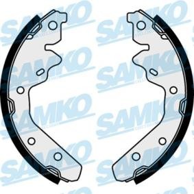 Compre Zapatas de freno de SAMKO online para LE BARON Descapotable a precios moderados