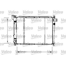 Acquista Radiatore da VALEO online per Bluebird Sedan (T72 , T12, U12) a prezzi moderati