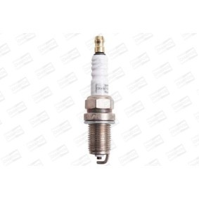 Comprar Bujía de encendido de CHAMPION OE002/R04 a bajo precio de 9,83 €