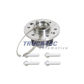 Achetez des Boulon de roue TRUCKTEC AUTOMOTIVE 02.33.033 à prix pour 3,31 €