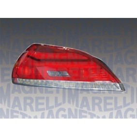 Nebelscheinwerfer 718121602111 von MAGNETI MARELLI günstig für 121,46 € online kaufen