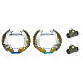 Achetez des Kit de freins, freins à tambours CHAMPION 381016CH à prix pour 83,41 €