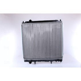 Acquista Radiatore motore da NISSENS 67483 a buon mercato per soli 159,19 €