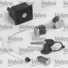 Acquista Kit cilindro serratura da VALEO 256907 a buon mercato per soli 130,89 €
