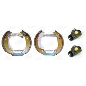 Achetez des Kit de freins, freins à tambours CHAMPION 381220CH à prix pour 216,83 €