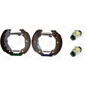 Achetez des Kit de freins, freins à tambours CHAMPION 381431CH à prix pour 107,40 €