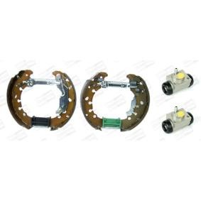 Achetez des Kit de freins, freins à tambours CHAMPION 381531CH à prix pour 127,82 €
