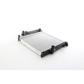Compre Radiador, arrefecimento do motor da BSG BSG 15-520-024 a um preço baixo por 208,66 €
