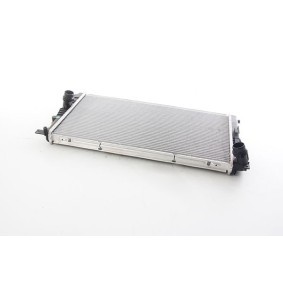 Compre Radiador, arrefecimento do motor da BSG BSG 15-520-030 a um preço baixo por 179,46 €