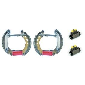 Achetez des Kit de freins, freins à tambours BREMBO K 24 031 à prix pour 122,01 €