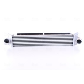 Comprar Intercooler de NISSENS 961489 a bajo precio de 177,04 €