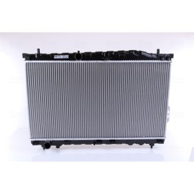 Acquista Radiatore motore da NISSENS 67032 a buon mercato per soli 125,42 €