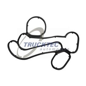 Acquista Guarnizione radiatore olio da TRUCKTEC AUTOMOTIVE online per SLK (R171) a prezzi moderati