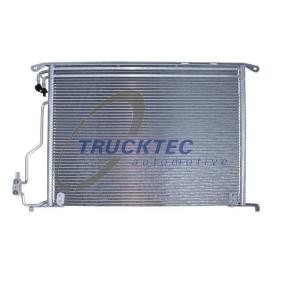 Acquista Condensatore climatizzatore da TRUCKTEC AUTOMOTIVE 02.40.225 a buon mercato per soli 119,61 €