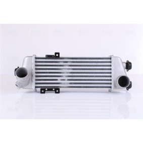 Comprar Intercooler de NISSENS 96409 a bajo precio de 137,91 €