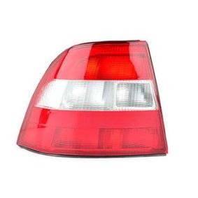 Achetez des Feu arrière BSG BSG 65-805-005 à prix pour 46,26 €