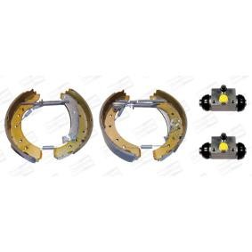 Achetez des Kit de freins, freins à tambours CHAMPION 381506CH à prix pour 123,31 €