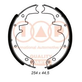 Achetez des Jeu de mâchoires de frein IAP QUALITY PARTS 705-10022 à prix pour 81,90 €