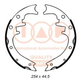 Achetez des Jeu de mâchoires de frein IAP QUALITY PARTS 705-10043 à prix pour 104,76 €