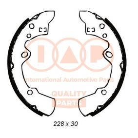 Achetez des Jeu de mâchoires de frein IAP QUALITY PARTS 705-11050 à prix pour 74,04 €