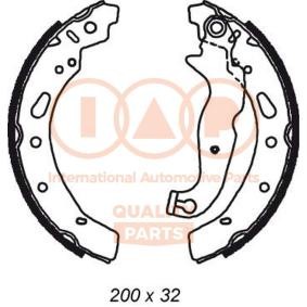 Achetez des Jeu de mâchoires de frein IAP QUALITY PARTS 705-11082 à prix pour 84,21 €