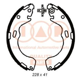 Achetez des Jeu de mâchoires de frein IAP QUALITY PARTS 705-11086 à prix pour 81,90 €