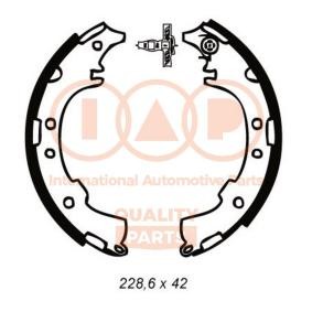 Achetez des Jeu de mâchoires de frein IAP QUALITY PARTS 705-17073 à prix pour 75,14 €