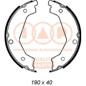 Achetez des Mâchoires de frein à main IAP QUALITY PARTS 705-21083 à prix pour 76,64 €