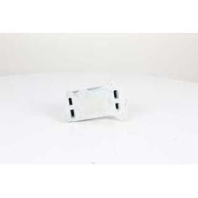 Achetez des Radiateur d'huile de boite de vitesse automatique BSG BSG 15-506-013 à prix pour 61,30 €