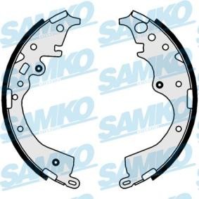 Achetez des Mâchoires de frein de chez SAMKO en ligne pour Hiace (H300) à prix modérés