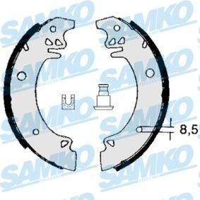 Achetez des Mâchoires de frein de chez SAMKO en ligne pour 504 Berline (A, M) à prix modérés