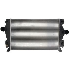 Köp Intercooler av THERMOTEC DAA022TT till det låga priset 1831,00 kr