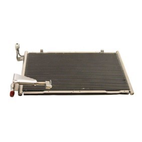 Acquista Condensatore climatizzatore da MAXGEAR AC830133 a buon mercato per soli 111,52 €