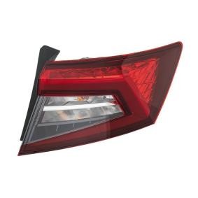 Compre Farolim de HELLA online para Karoq SUV (NU7) a preços moderados