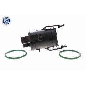 Acquista Tubo intercooler da VAICO online per Golf Sportsvan (AM1, AN1) a prezzi moderati