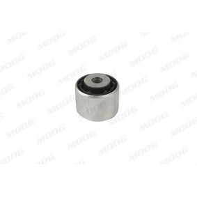 Compre Casquilhos de braços de suspensão de MOOG online para XB7 (G07) a preços moderados
