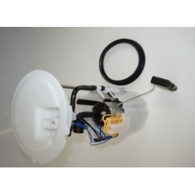 Compre Bomba de combustible de STARQ online para Clase B (W245) a precios moderados