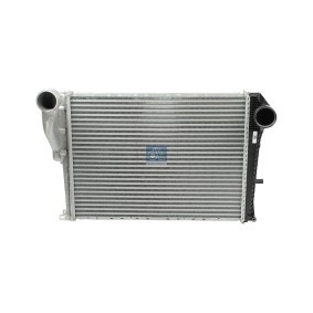 Achetez des Intercooler DT Spare Parts 6.35409 à prix pour 1047,77 €