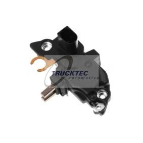 Compre Regulador do alternador da TRUCKTEC AUTOMOTIVE 02.17.111 a um preço baixo por 42,04 €