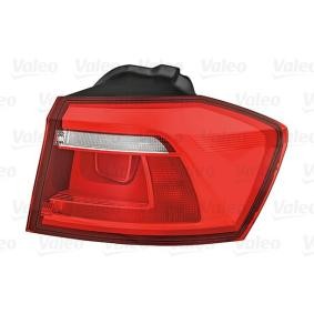 Compre Farolim de VALEO online para Golf Sportsvan (AM1, AN1) a preços moderados