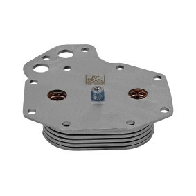 Compre Radiador de óleo de DT Spare Parts online para VARIO Automotora a preços moderados