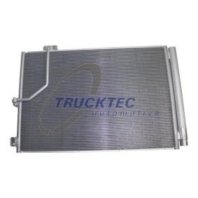 Acquista Condensatore climatizzatore da TRUCKTEC AUTOMOTIVE 02.40.290 a buon mercato per soli 184,79 €