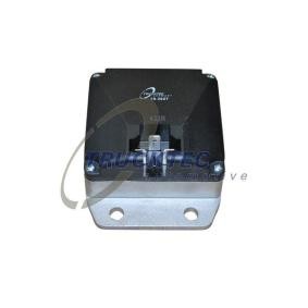Compre Regulador do alternador da TRUCKTEC AUTOMOTIVE 05.17.003 a um preço baixo por 20,38 €