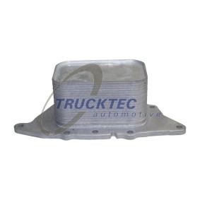 Compre Radiador de óleo, óleo do motor da TRUCKTEC AUTOMOTIVE 08.18.032 a um preço baixo por 57,14 €