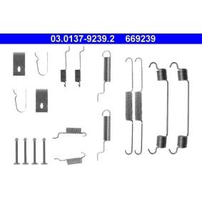 Achetez des Kit d'accessoires mâchoires de frein de chez ATE en ligne pour 323 P V (BA) à prix modérés